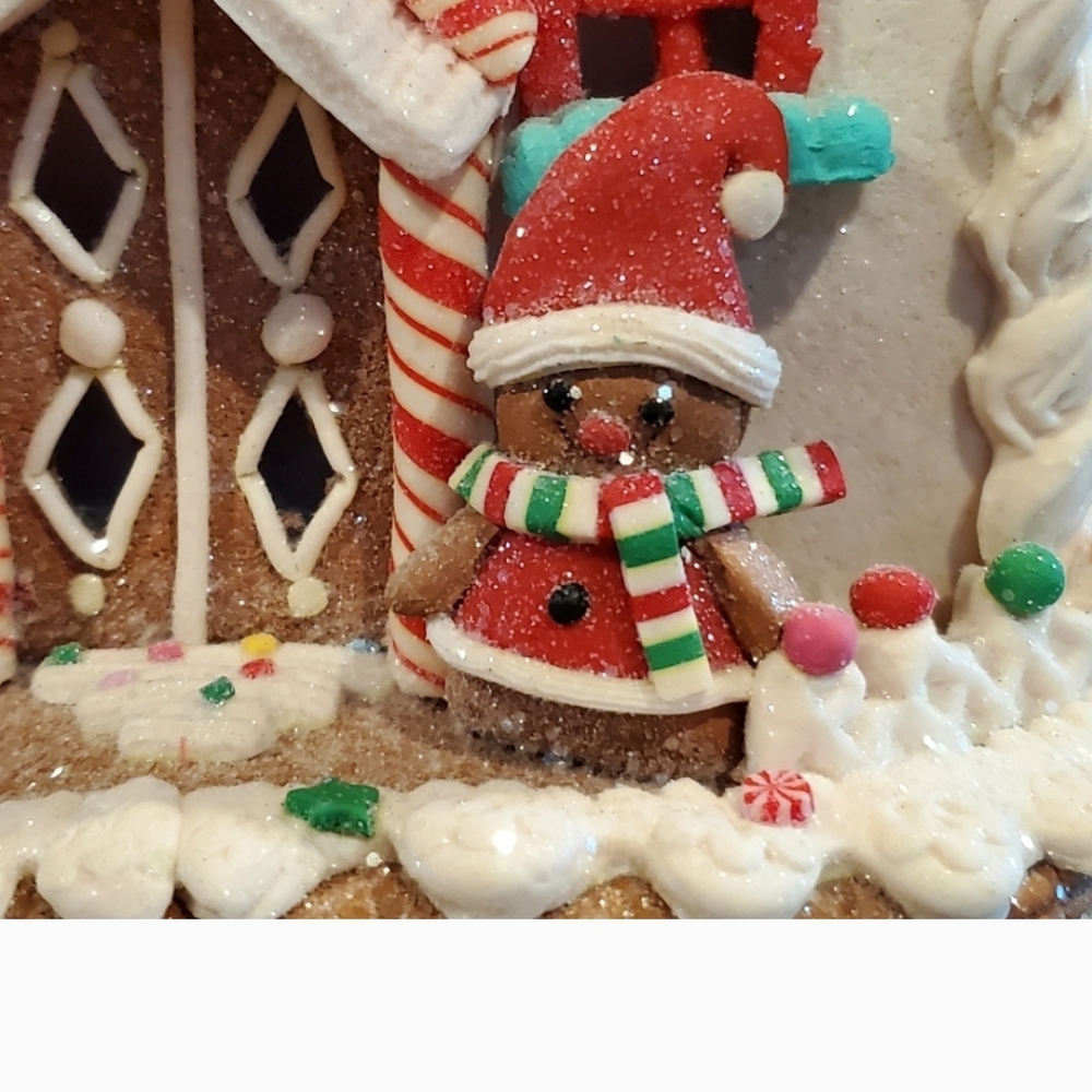 Festive Peppermint Gingerbread House-NWT - Picture 6 of 8